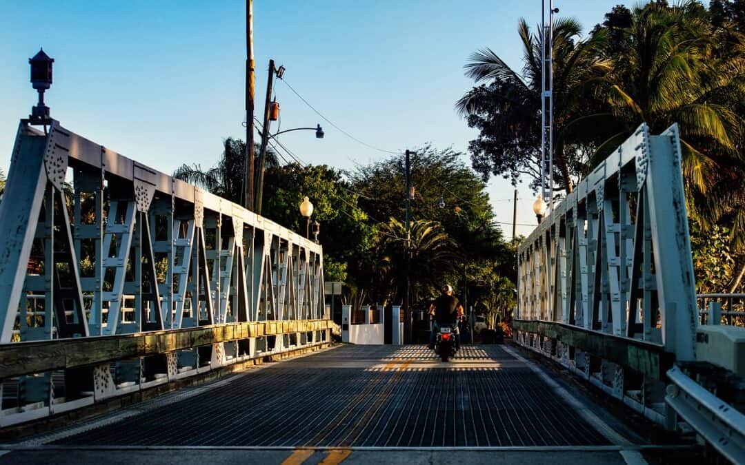 How far is Fort Lauderdale from Boca Raton