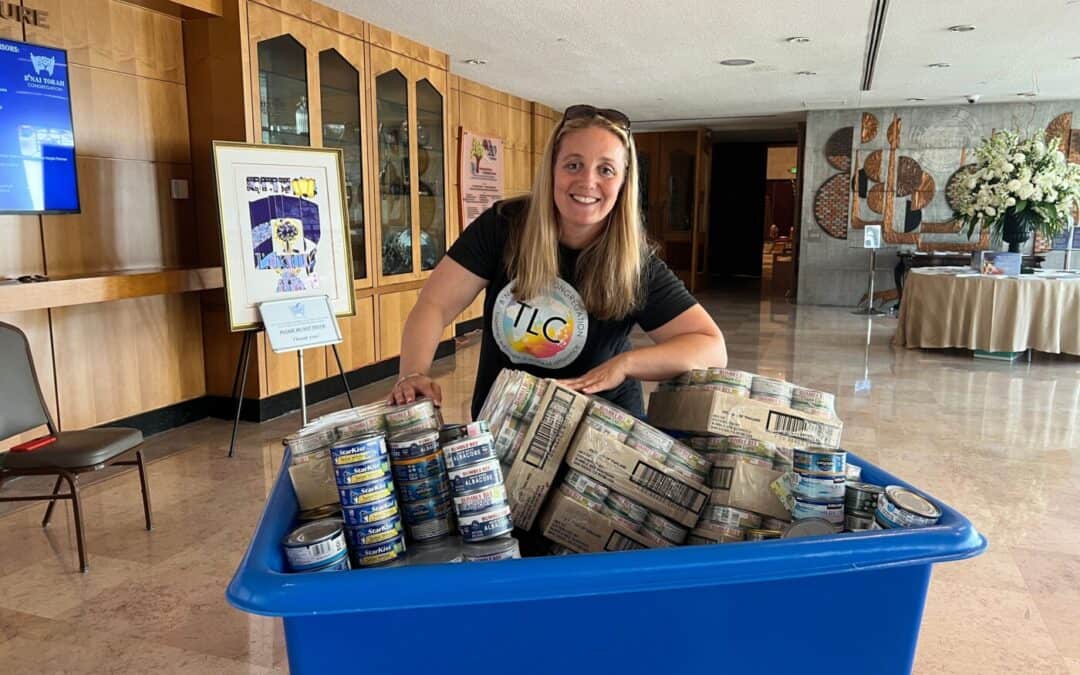 B’nai Torah Congregation Collects More Than 2,000 Cans of Tuna for Local Families in Need